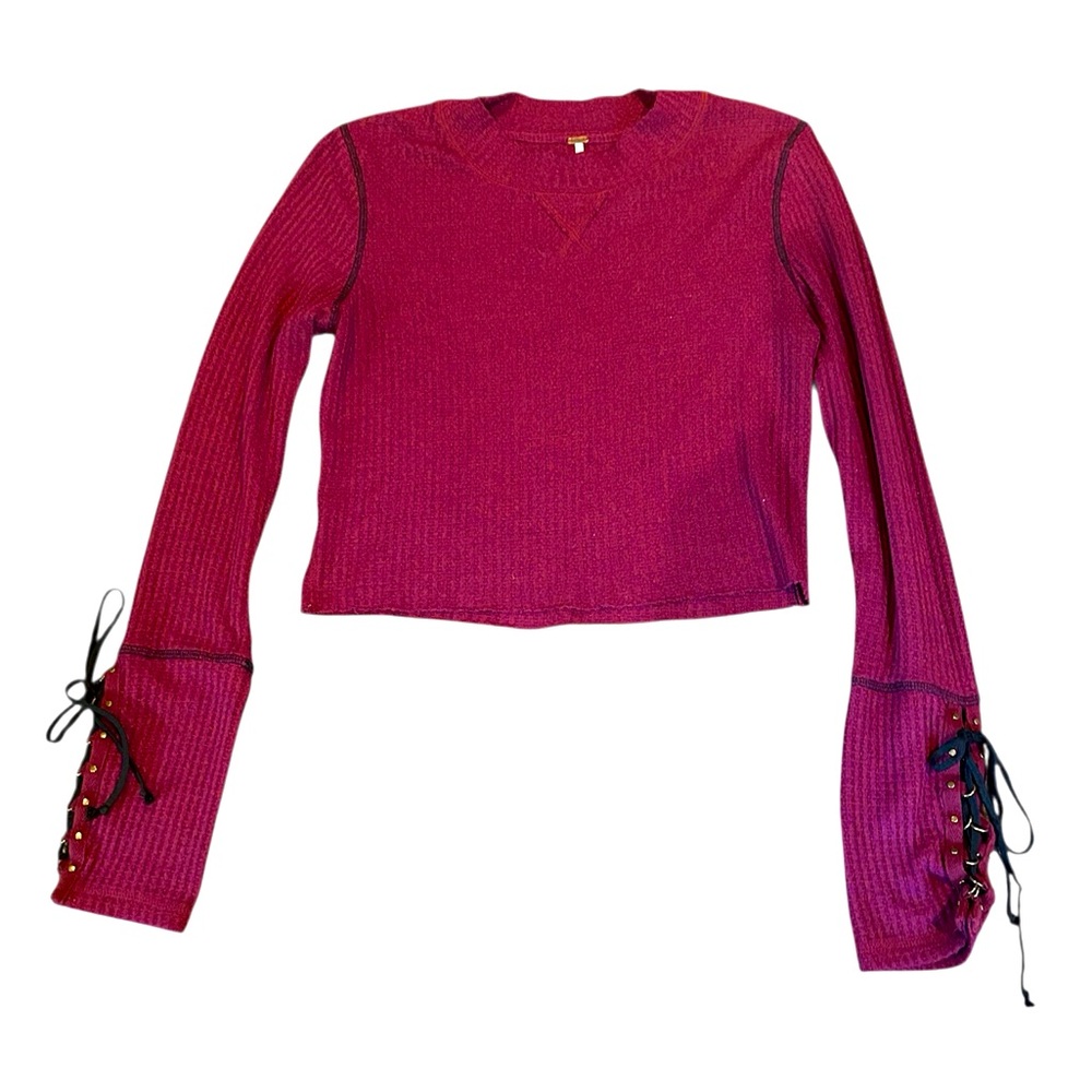 Free People maroon burgundy crop top with lace up sleeves (size Medium)